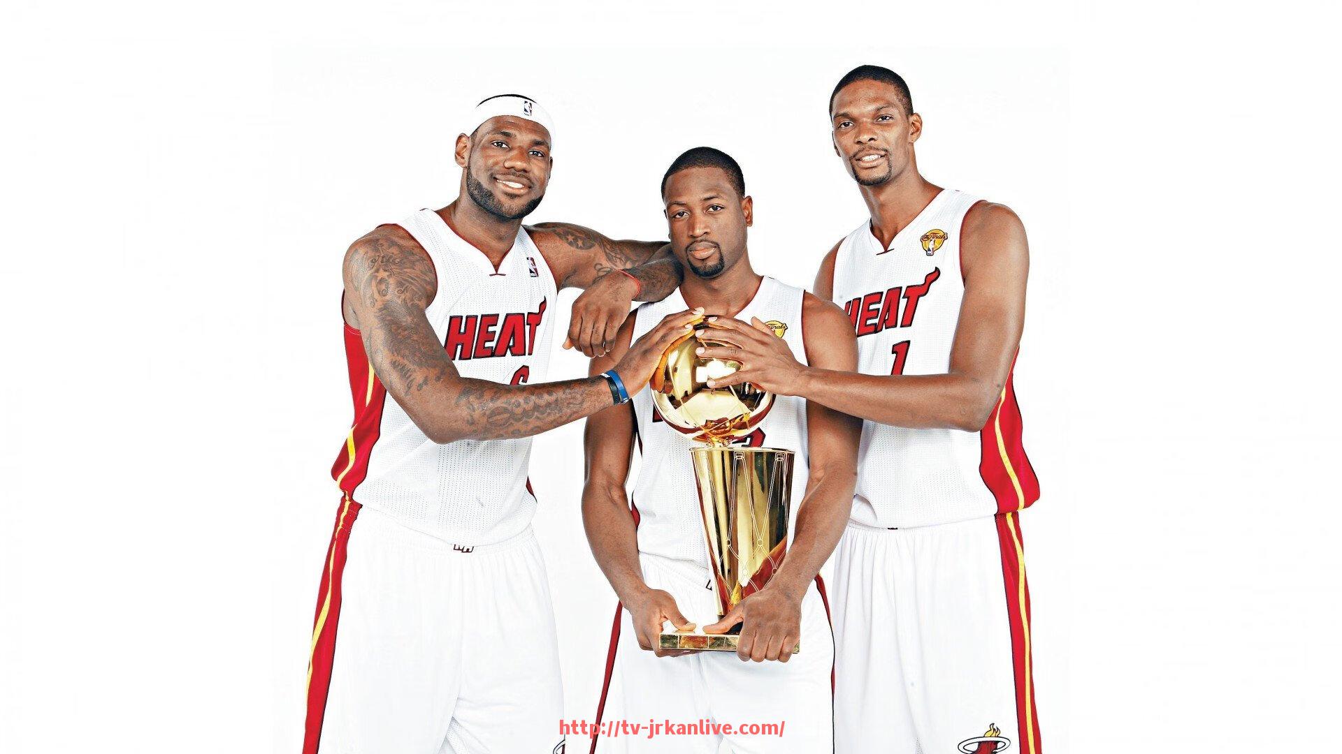 jrkan直播-欧冠首场比赛精彩瞬间回顾与战术解读